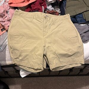 Men’s Gap Shorts - 34